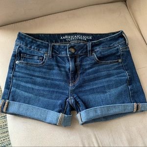 AEO Super Stretch Midi Shorts size 4